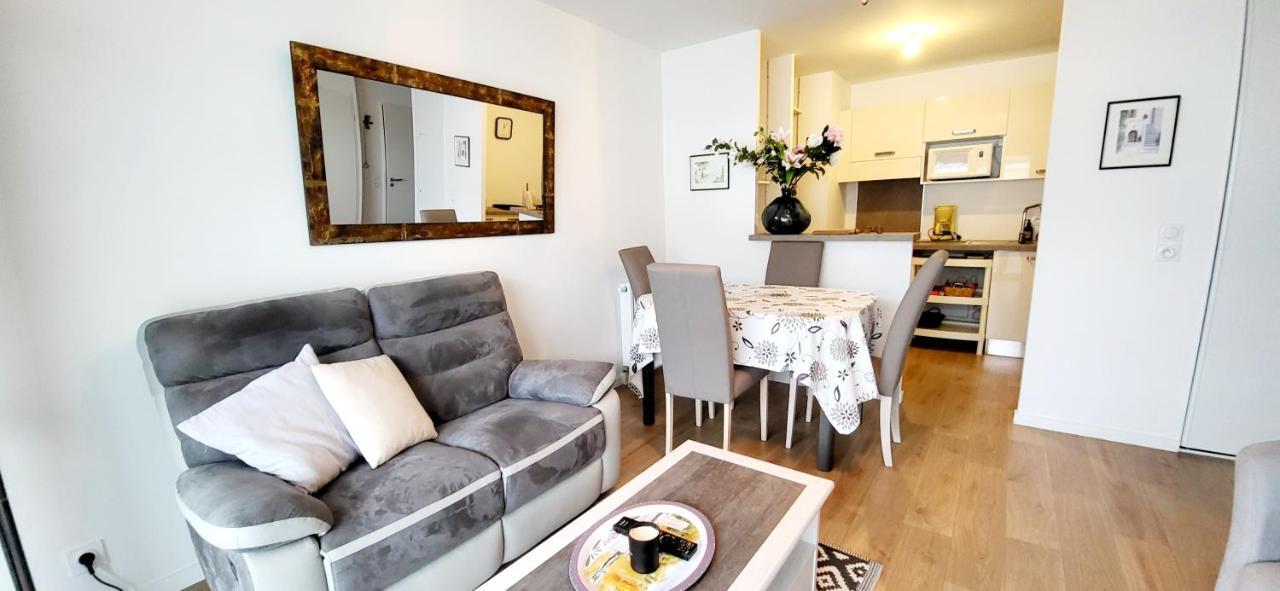 Appartement Moderne Finement Decore Avec Balcon A Vannes Centre 外观 照片