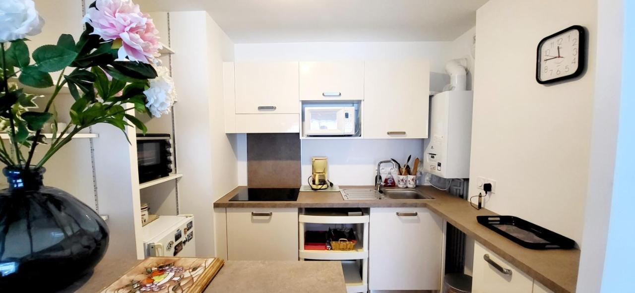 Appartement Moderne Finement Decore Avec Balcon A Vannes Centre 外观 照片