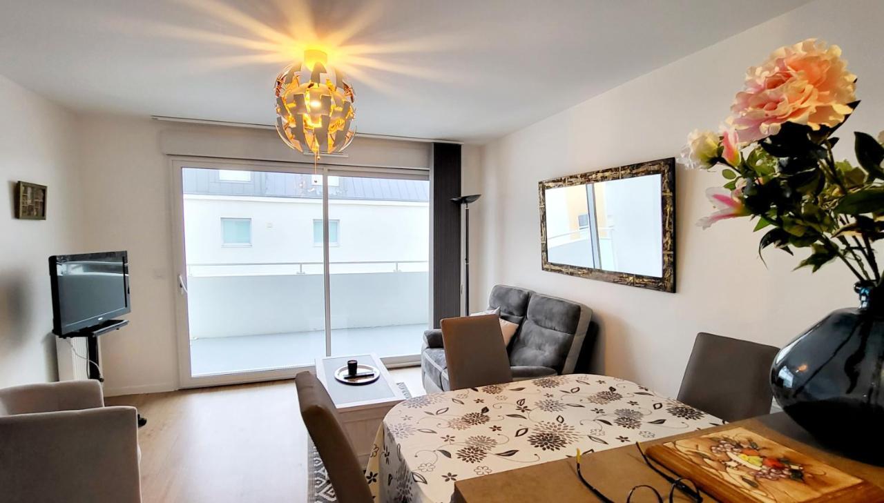 Appartement Moderne Finement Decore Avec Balcon A Vannes Centre 外观 照片